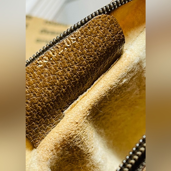 Gucci Vintage comes with flaws crossbody - Picture 6 of 14